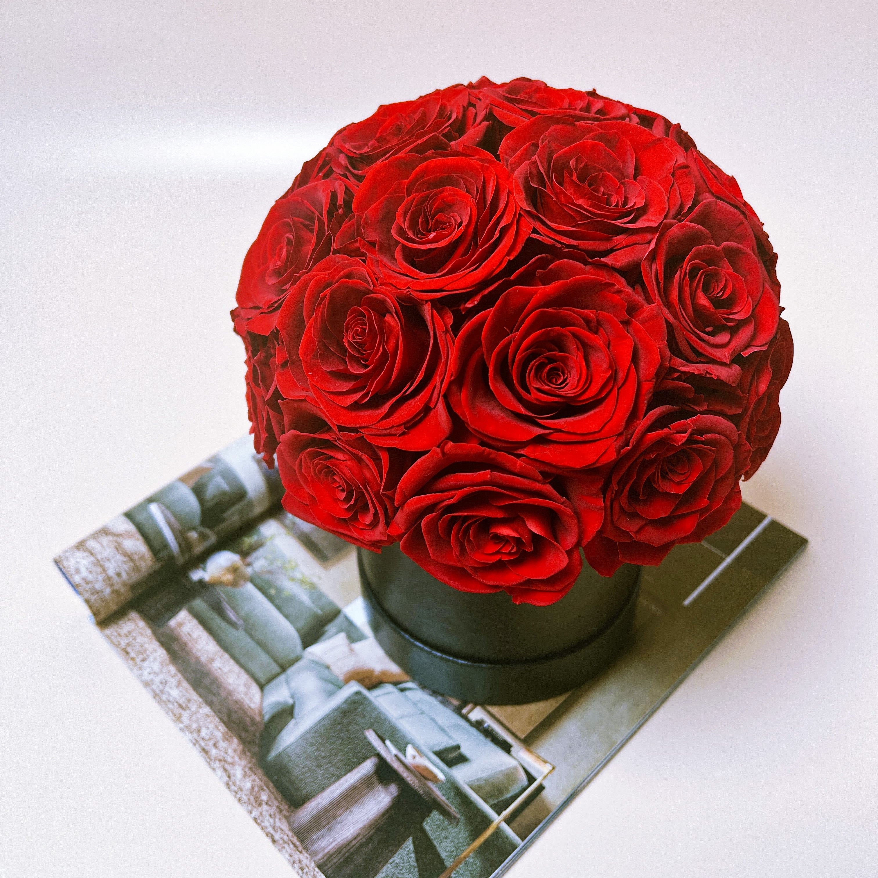 Preserved Roses Box - Round Dome - Red - 24 Roses